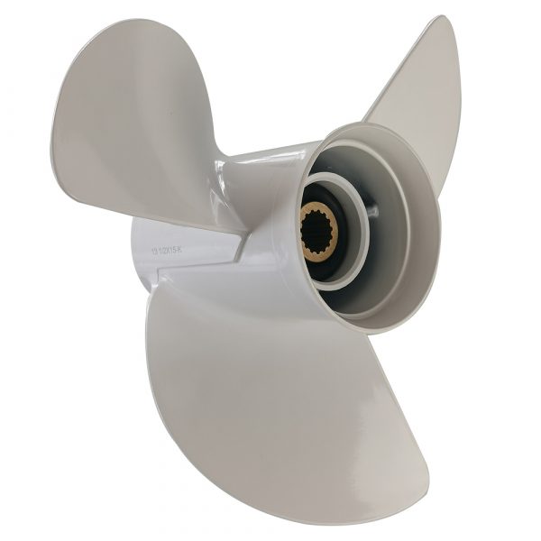 hélice Yamaha 13 1/2Paso 15 x 50 -130HP está fabricada en aluminio de alta resistencia